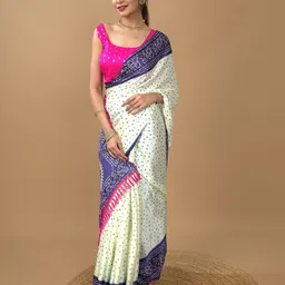 HELLA FASHIONS Bandhani Poly Crepe Saree-image-50