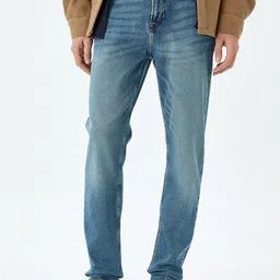 Koton Men Regular Fit Mid-Rise Heavy Fade Stretchable Jeans-image-51