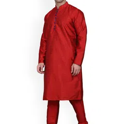 REFULGENT Men Regular Dupion Silk Kurta with Pyjamas image 3