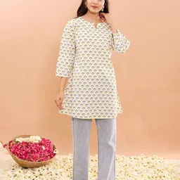 Chandbaali Floral Printed Pure Cotton Kurti-image-22