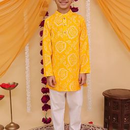 Aj DEZInES Boys Floral Printed Regular Pure Cotton Kurta with Pyjamas-image-71