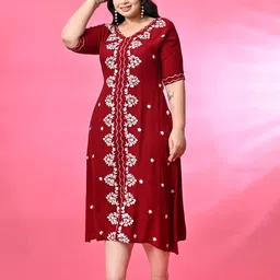 PrettyPlus by Desinoor.com Plus Size Embroidered A-Line Midi Dress image 5