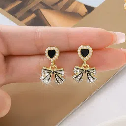 VAGHBHATT Heart Shaped Drop Earrings image 4