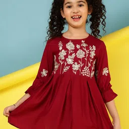Ishti Embellished Embroidered Top-picture-17