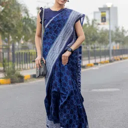 KALINI Silk Blend Ikat Saree-40