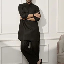 VASTRAMAY Men Solid Mandarin Collar Pathani Kurta Set-picture-25