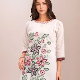 Vama Heritage Printed Cotton Thread Work Round Neck Kurta-picture-54