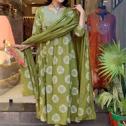 KALINI Women Printed Kurta with Trousers & With Dupatta-picture-26