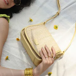 Inc 5 Textured Structured Handheld Bag-37