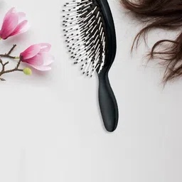 Trisa White Soft Bristles Hair Brush for Anytime Styling - 658464-image-9