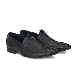 Anouk Men Textured Lightweight Mojaris image 2