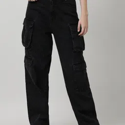 Bene Kleed Relaxed Fit High-Rise Clean Look Cotton Cargo Jeans-image-92