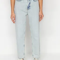 Trendyol Women Mid-Rise Mildly Distressed Jeans-image-36