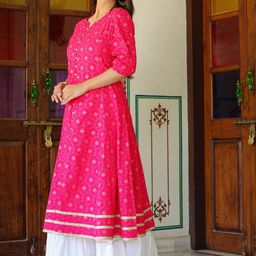 YASH GALLERY Floral Printed Zari A-Line Kurta image 3