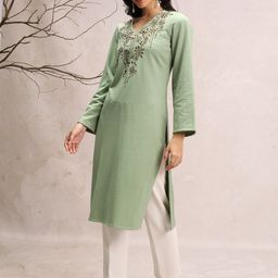 Vishudh Winter Floral Embroidered V-Neck Straight Kurta-picture-24