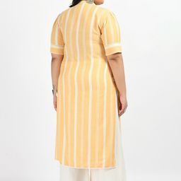 PrettyPlus by Desinoor.com Plus Size Striped Straight Kurta image 4