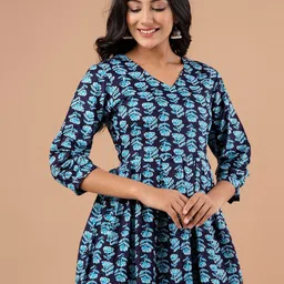 FERANOID Floral Printed V-Neck Pure Cotton Pleated Kurti-picture-27