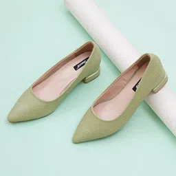 Sherrif Shoes Textured Pointed Toe Block Heels Pumps-17