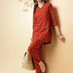 Shaily Red Floral Printed V-Neck Tunic & Trouser-picture-40