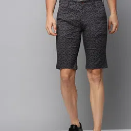 SHOWOFF Men Abstract Printed Cotton Mid-Rise Chinos Shorts-image-28