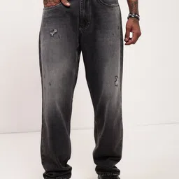 SHOWOFF Men Comfort Low-Rise Mildly Distressed Light Fade Acid Wash Jeans-image-70