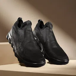 ECCO Men Textured Slip-On Sneakers-picture-21