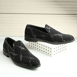 House Of Pataudi Men Lightweight Embellished Mojaris-image-23