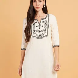 Royal Export Women Embroidered Thread Work Kurta-image-68