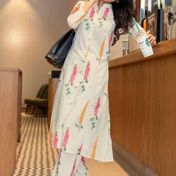 Sun Fashion And Lifestyle Floral Printed Mandarin Collar Kurta With Palazzos-picture-10