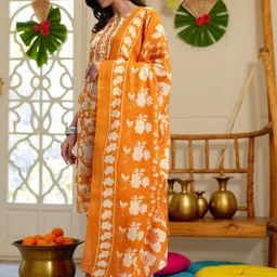 Pannkh Floral Printed Round Neck Pure Cotton Straight Kurta With Trousers & Dupatta-image-50