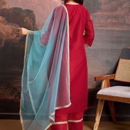 House of Pataudi Embroidered Kurta & Trousers With Net Dupatta Set image 2