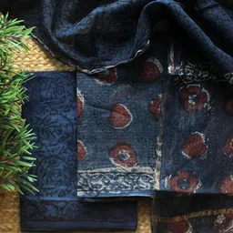Weaves of Tradition Printed Pure Cotton Unstitched Dress Material-image-87
