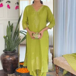 Navlik Floral Woven Design V-Neck Straight Kurta With Trousers & Dupatta-image-11