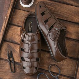SOFTIO Men Textured Leather Fisherman Sandals-image-80