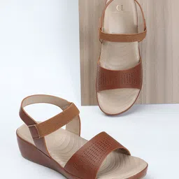 Carlton London Textured Comfort Heels-37