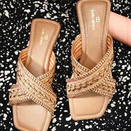pelle albero Textured Cross Strap Open Toe Flats-11