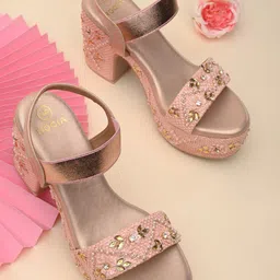 Rocia Ethnic Wedge Sandals-23