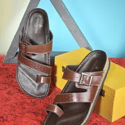 The Roadster Lifestyle Co. Men Textured Slip-On Comfort Sandals-picture-14