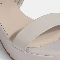 LEMON & PEPPER PU Block Sandals image 2