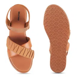 WALKWAY by Metro Textured Cross Strap Flatform Heels image 4