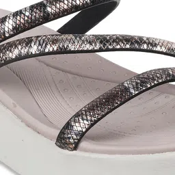 Mochi Textured Open Toe Flatform Heels image 5