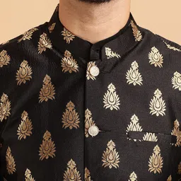 SOJANYA Band Collar Regular Kurta & Churidar With Nehru Collar image 2