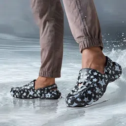 KAPYANSH Men Printed Croslite Clogs-image-60