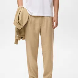 MANGO MAN Men Mid-Rise Straight Fit Pleated Trousers-picture-39
