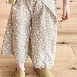 LULU & SKY Girls Textured Printed Low-Rise Trousers-image-41