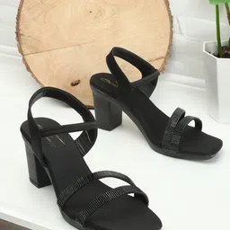 CHINRAAG Block Sandals with Bows-5