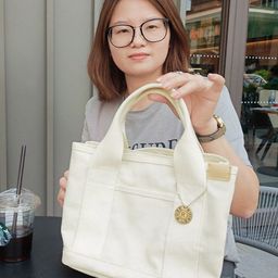 StyleCast Women Solid Structured Handheld Bag-image-26