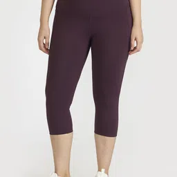 Hunnit Women Solid Three Fourth-Length Tights-14