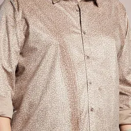 Instafab Plus Size Abstract Printed Spread Collar Regular Fit Casual Shirt image 5