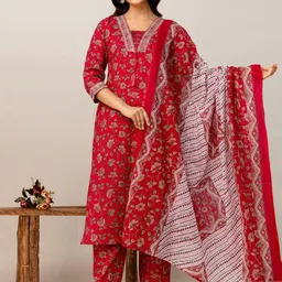 Gekha Women Floral Printed Cotton Kurta with Trousers & Dupatta-29